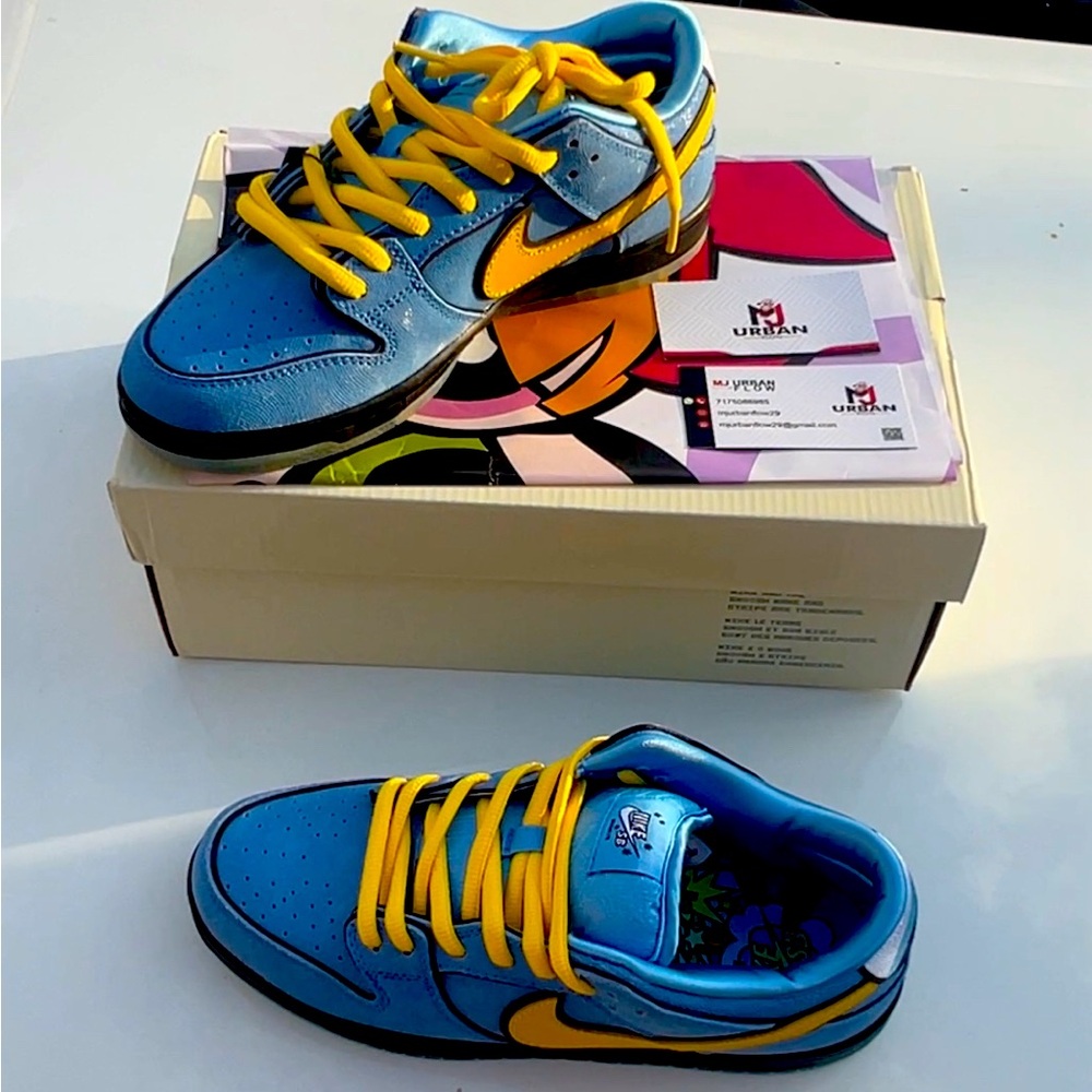 Nike dunk power puff girl